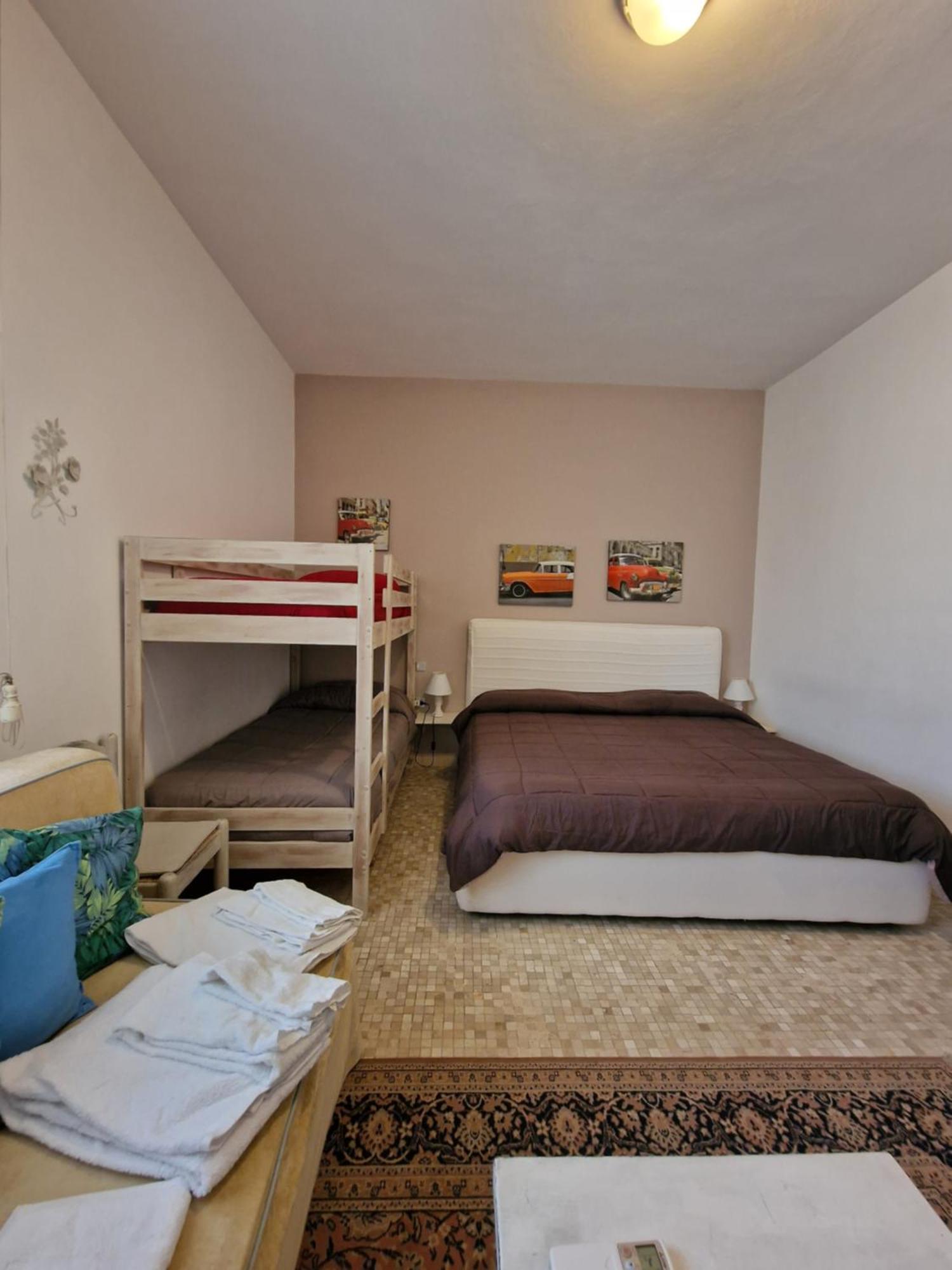 Camere Le Margherite Олбия Екстериор снимка